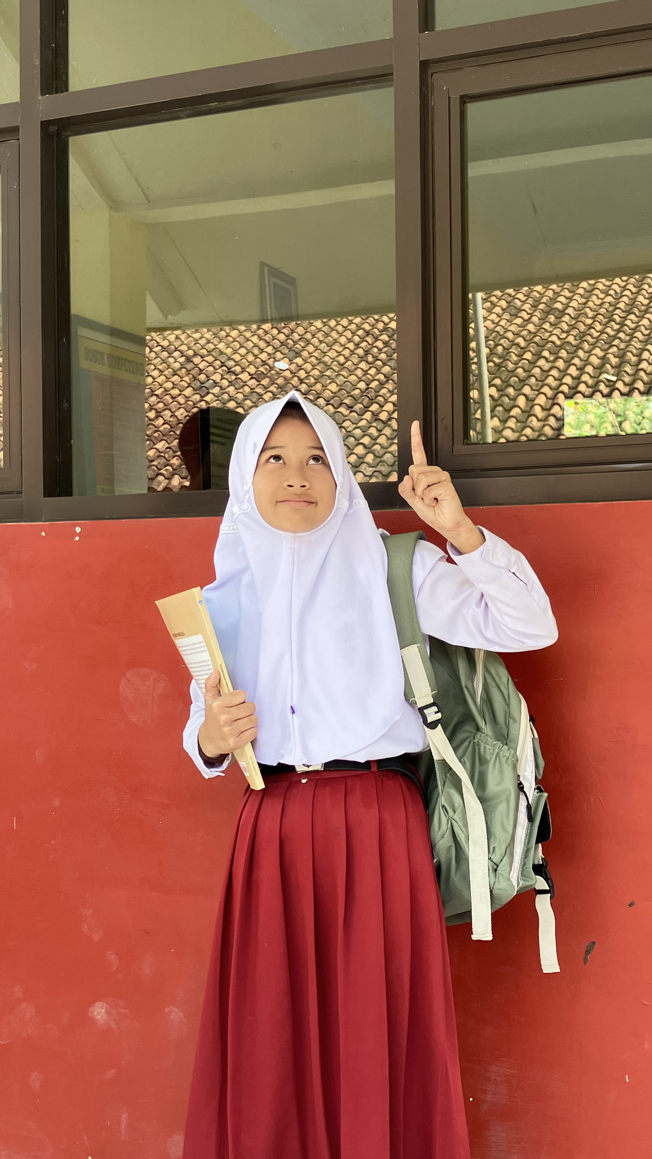 Siswa kami didorong untuk selalu aktif berpikir kritis, kreatif, dan berani bermimpi besar.